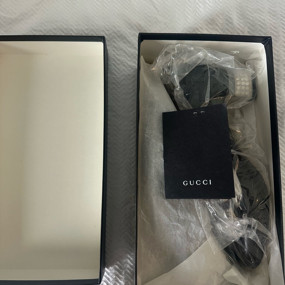 Gucci Black Loafers with Embellished Buckle and Heel - Picture 7 of 12